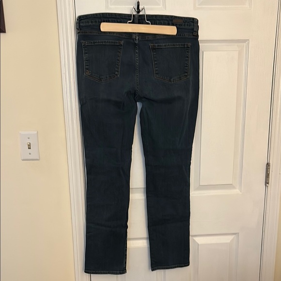 Kut from the Kloth Women's Straight Leg Jeans Size 14R. EUC - Picture 2 of 3